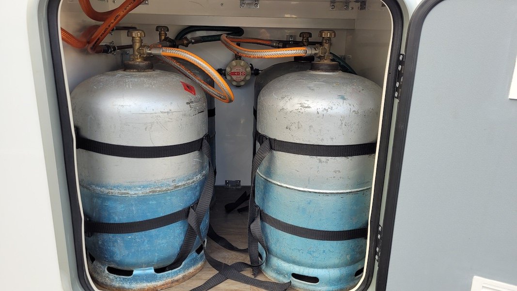 Nissan Interstar Diesel 07/2022 – Image 2