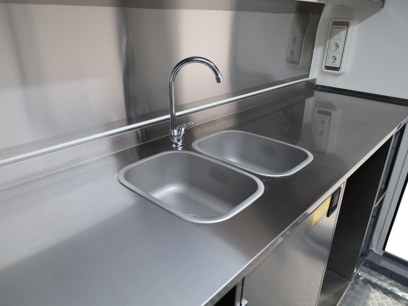 Remorque Kiosque Premium Willeille 550 – Image 3